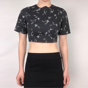 G. Label by Goop Taz Crop Short Sleeve Top Black Micro‎ Floral Size 2